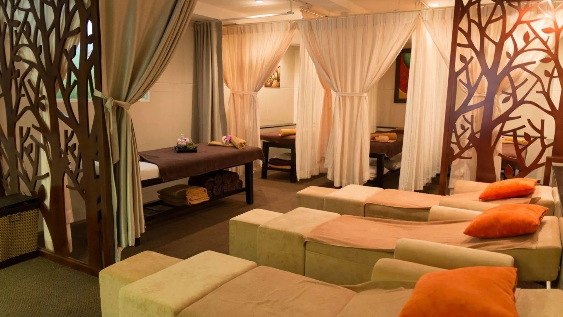 Valentine Luxury Hotel - 31 Bui Vien Street Thành Pho Ho Chí Minh