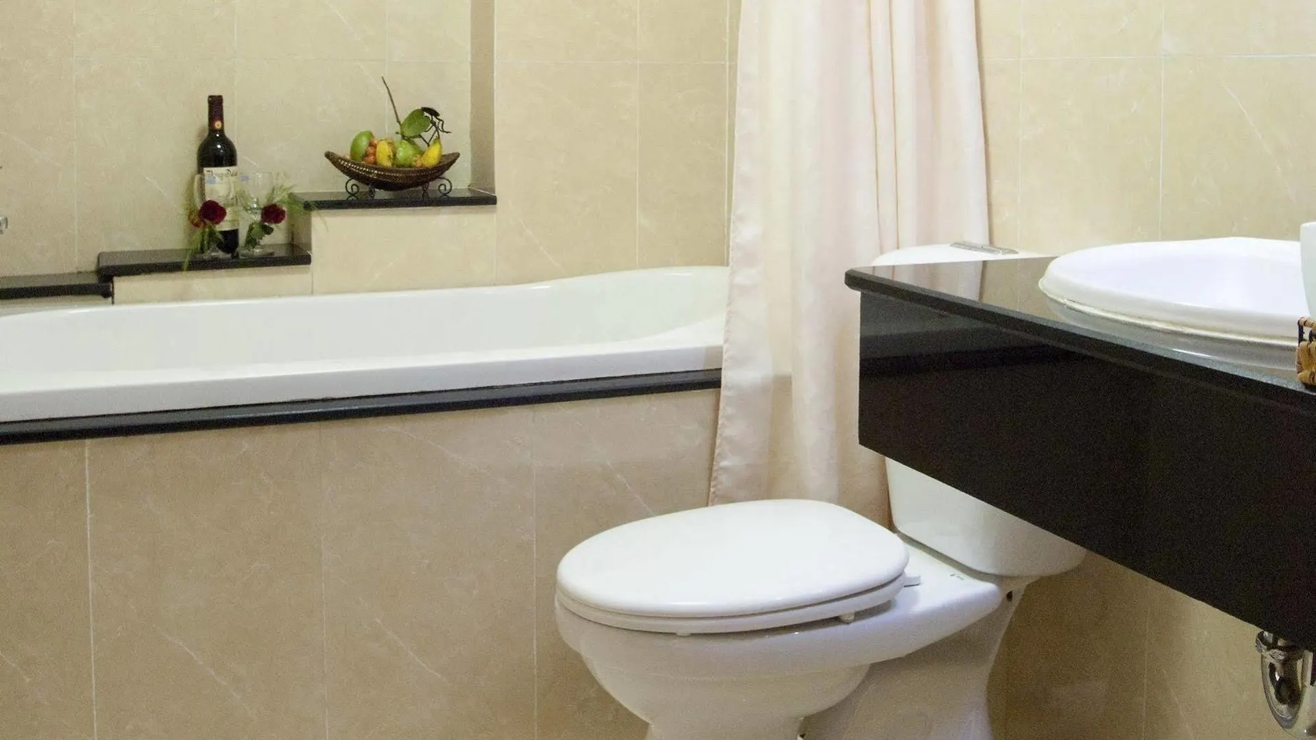 Valentine Luxury Hotel - 31 Bui Vien Street Thành Pho Ho Chí Minh 2*,  Vietnam